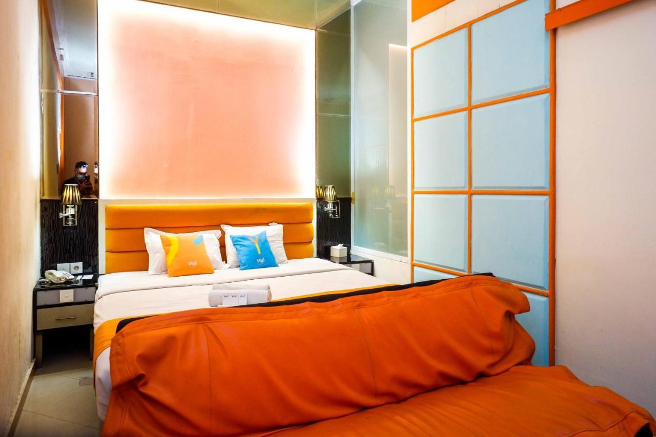 Sans Hotel International Surabaya Gubeng Exterior photo